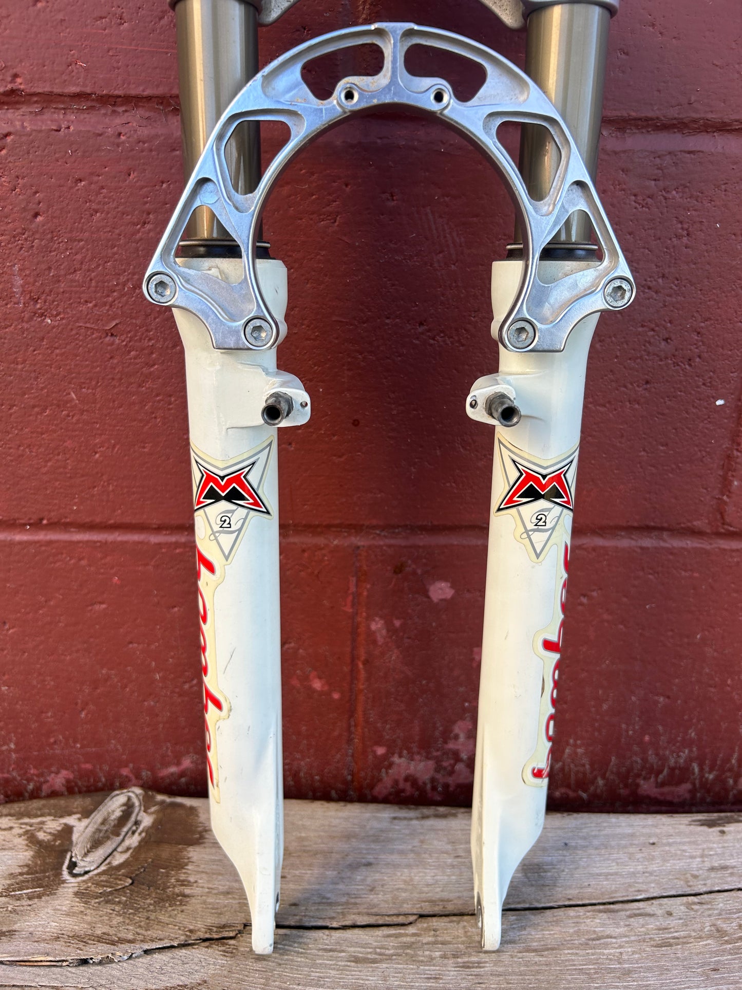 Marzocchi Bomber Z2 26" 1 1/8 Inch Threadless Suspension Fork