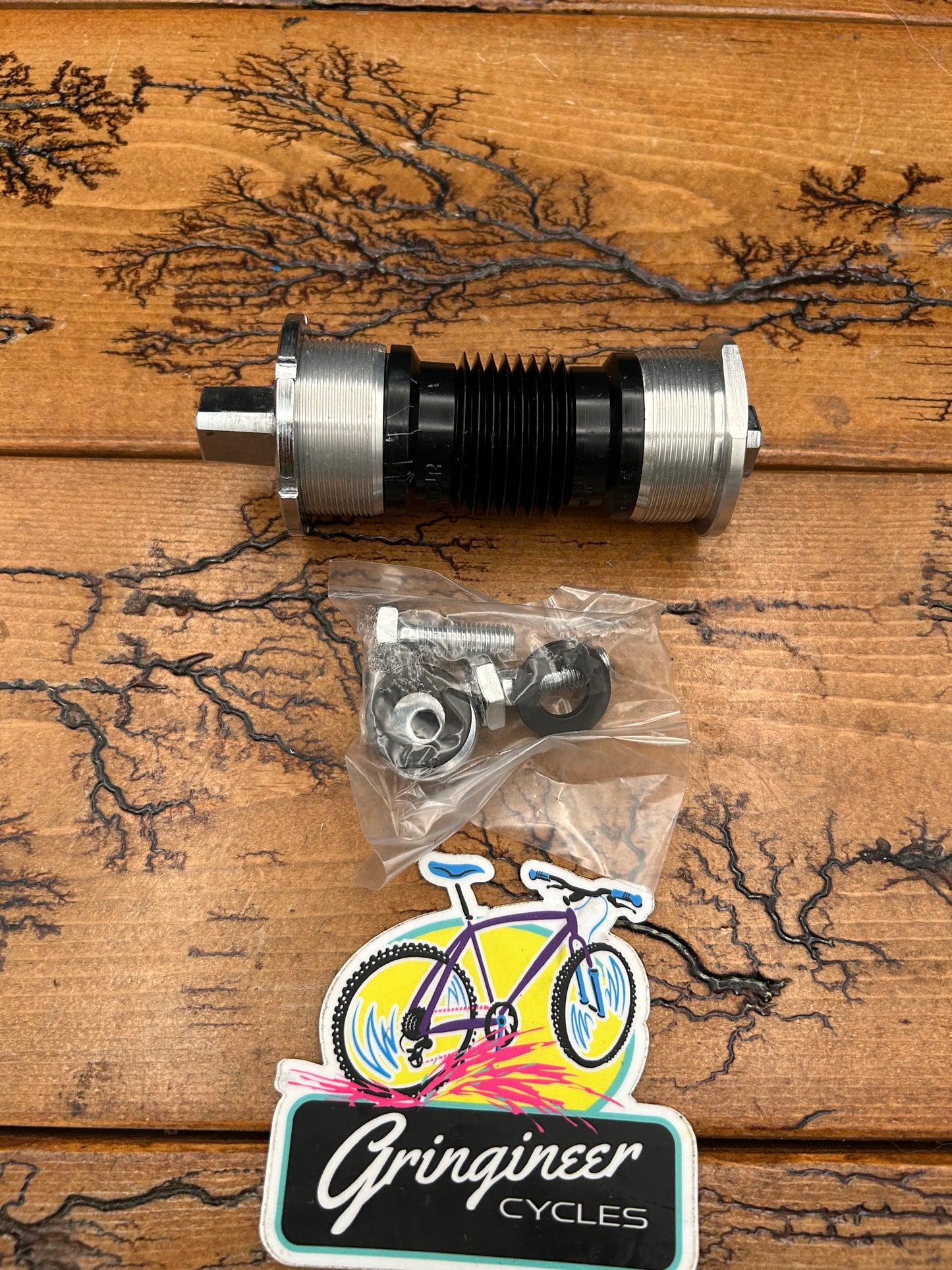 Suntour Superbe Pro Microlite WTB Grease Guard 68x112 Square Taper Bottom Bracket NOS