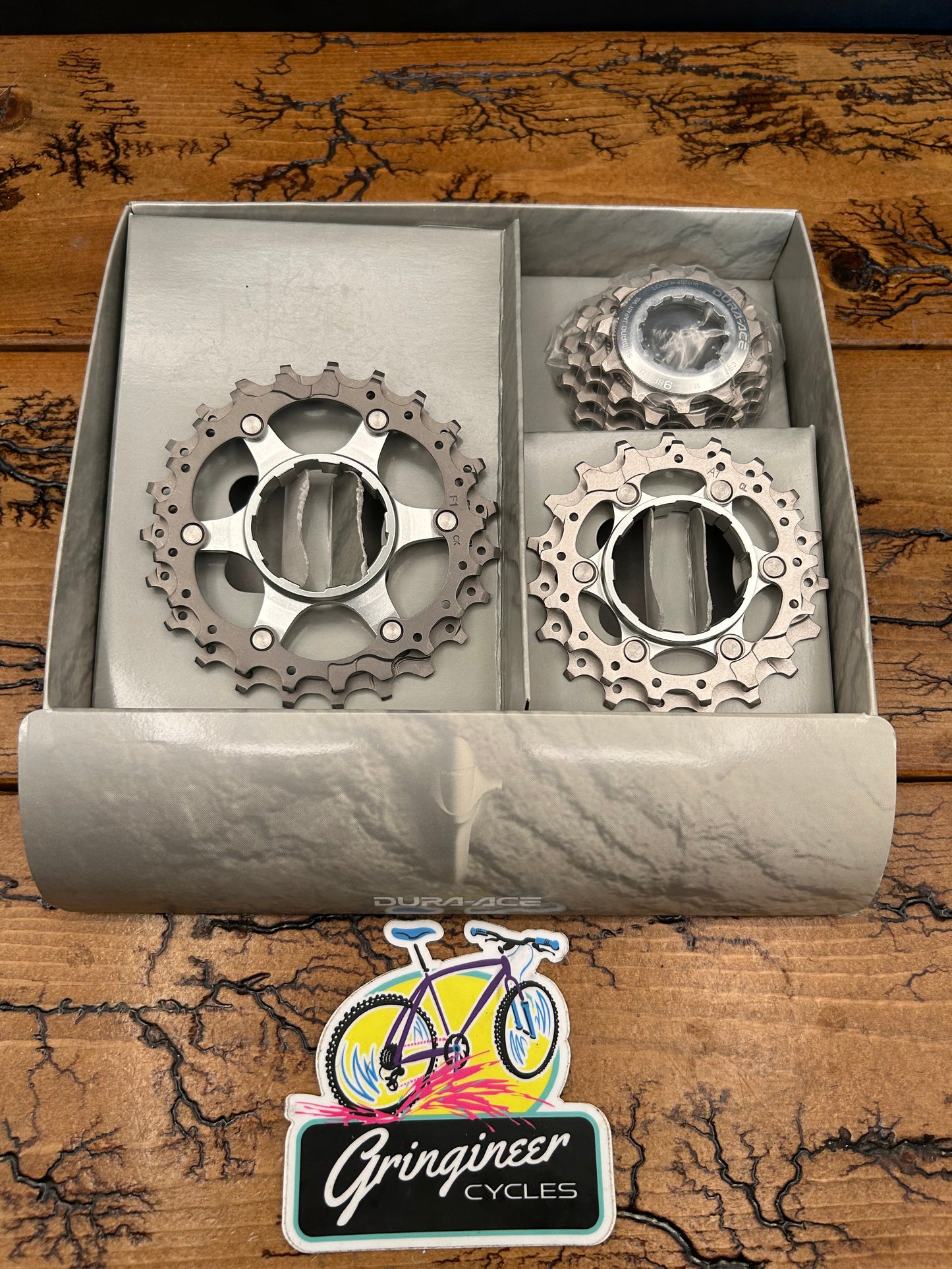 Shimano Dura Ace CS-7700 11-23 9 Speed Cassette NOS