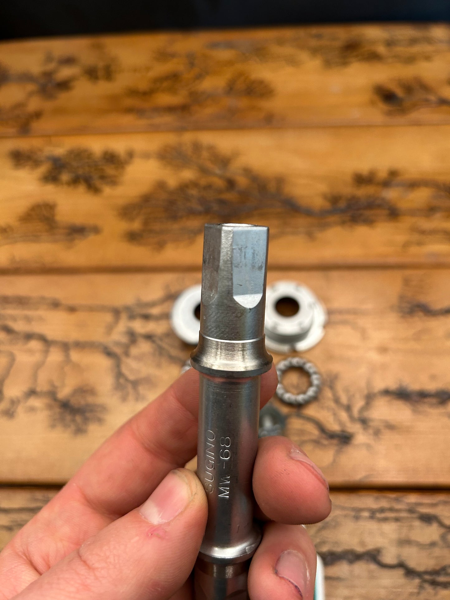 Sugino MW-68 114mm 1.37x24t Square Taper Bottom Bracket