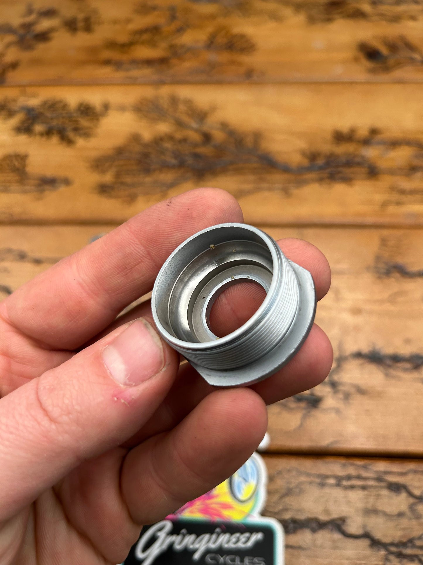 Sugino MW-68 114mm 1.37x24t Square Taper Bottom Bracket
