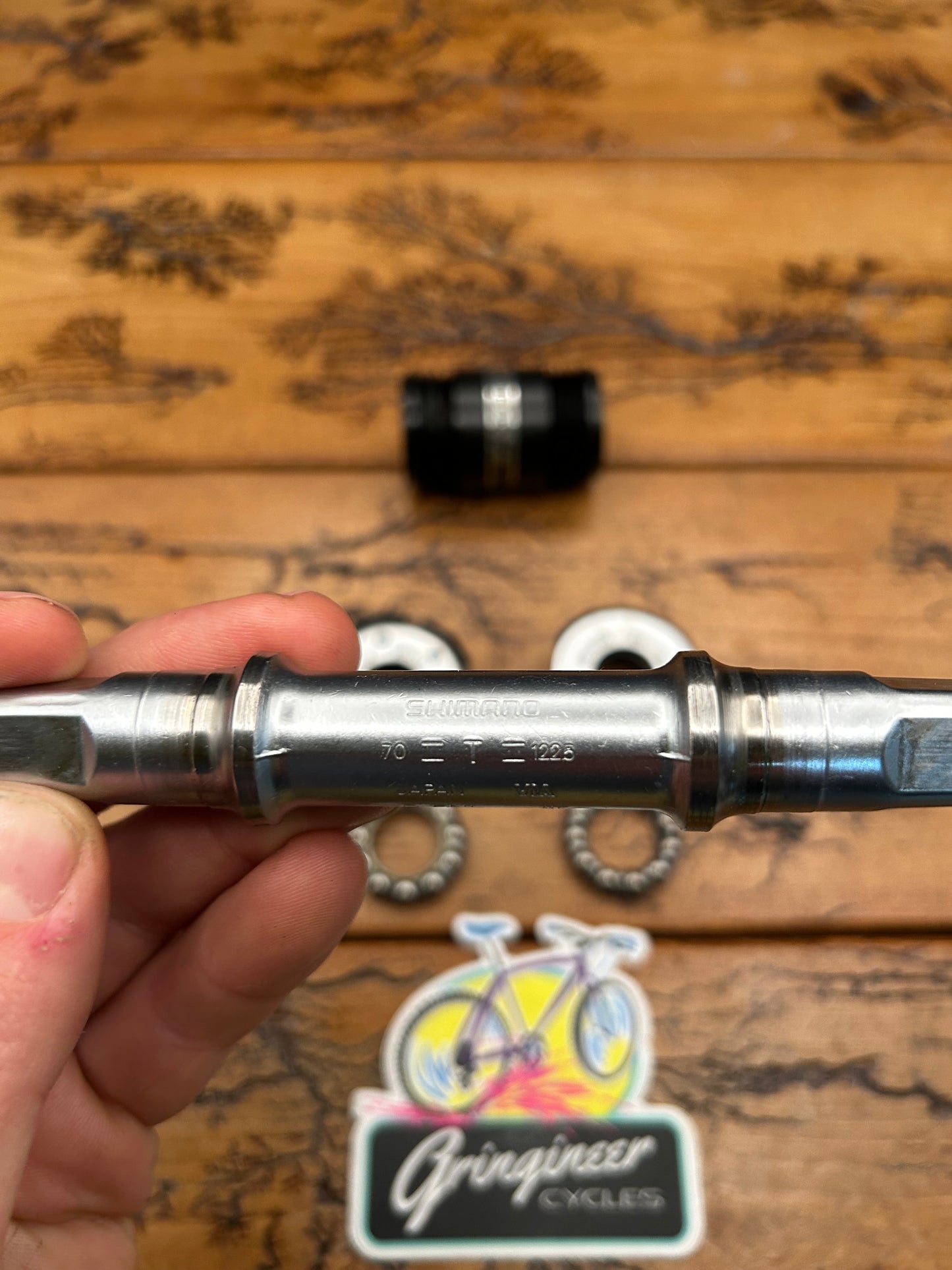 Shimano Dura Ace BB-7400 70x122.5mm Italian Bottom Bracket