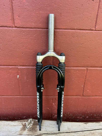 Manitou Magnum 26" 1 1/8 Inch Threadless Suspension Fork