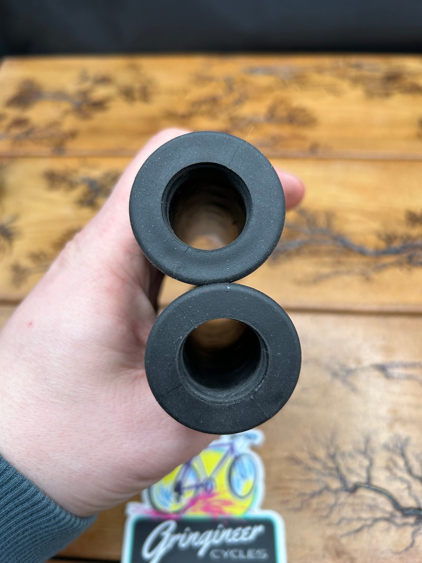 Salsa Black Chili Pepper Grips