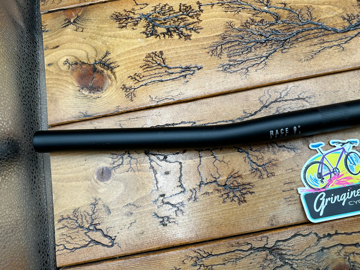 Bontrager Race 9 Degree 560mm Black Handlebar NOS