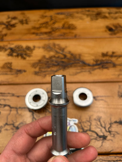 Shimano 68x107 Square Taper Bottom Bracket NOS