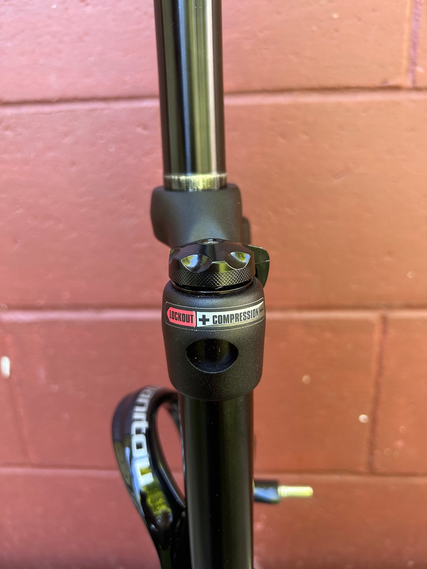 Manitou Black Platium Air 100mm Rim / Disc QR 26 Inch Suspension Fork NOS