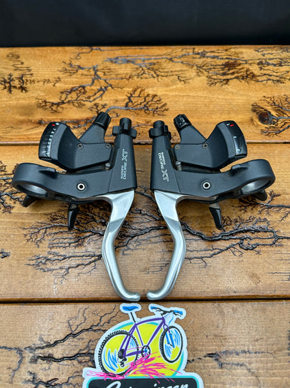 Shimano Deore XT ST-M739 3x8 Speed Shifters and Brake Levers