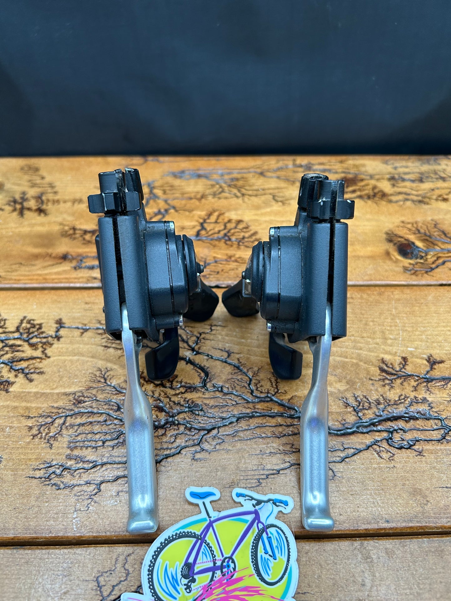 Shimano Deore XT ST-M739 3x8 Speed Shifters and Brake Levers