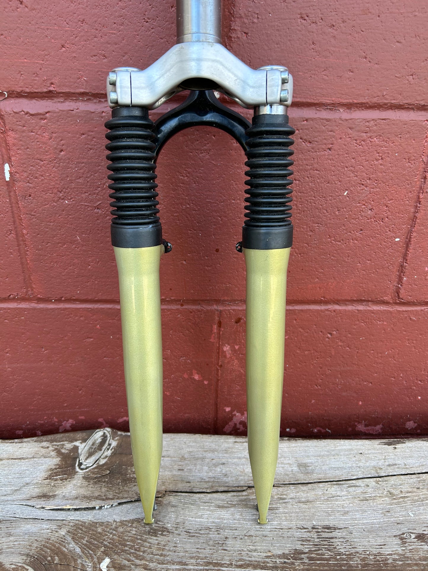 Rock Shox Mag 10 26" 1 1/4 Threadless Suspension Fork