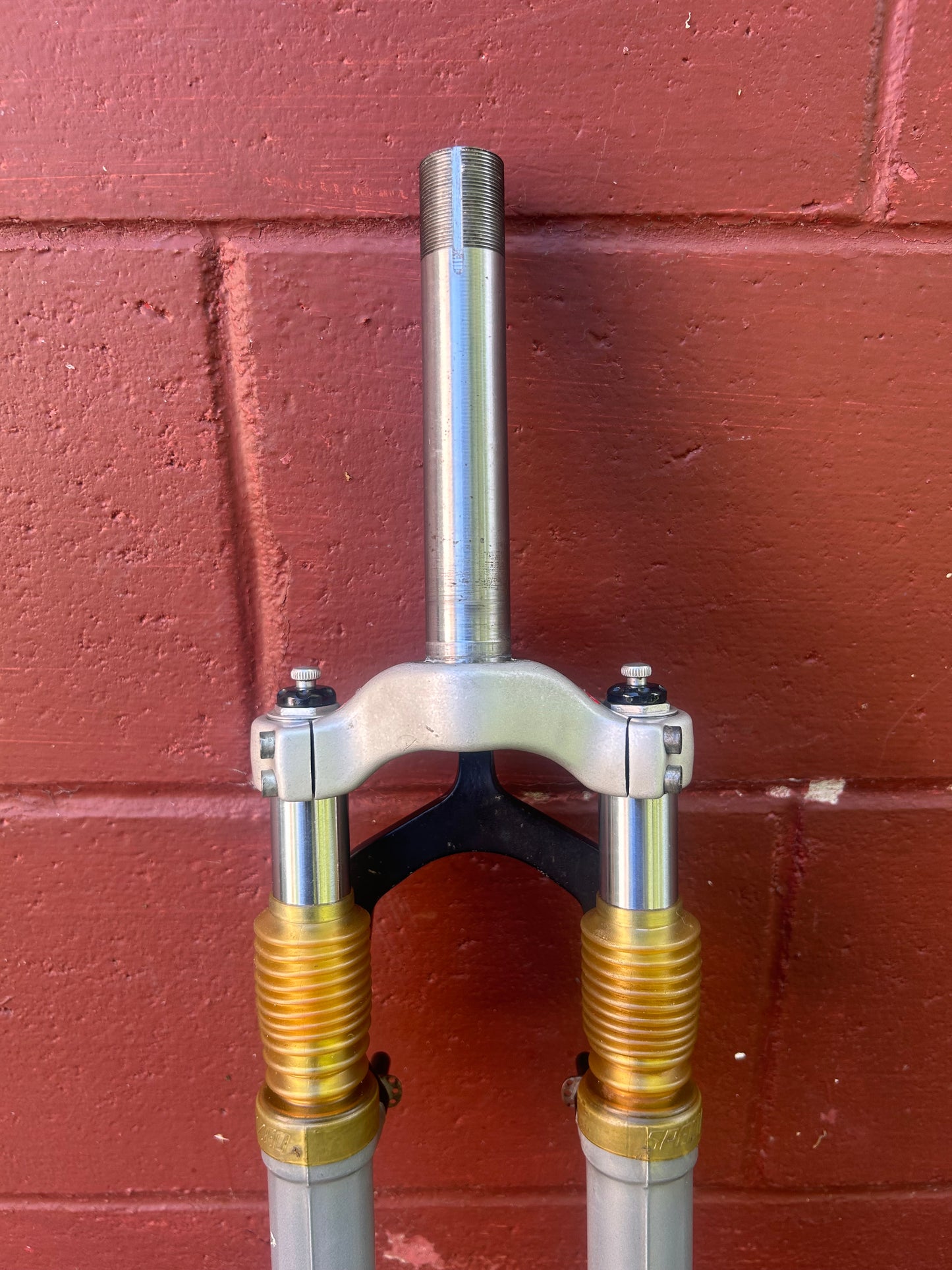 Specialized Future Shock FS 1 Inch Threaded 26" Suspension Fork