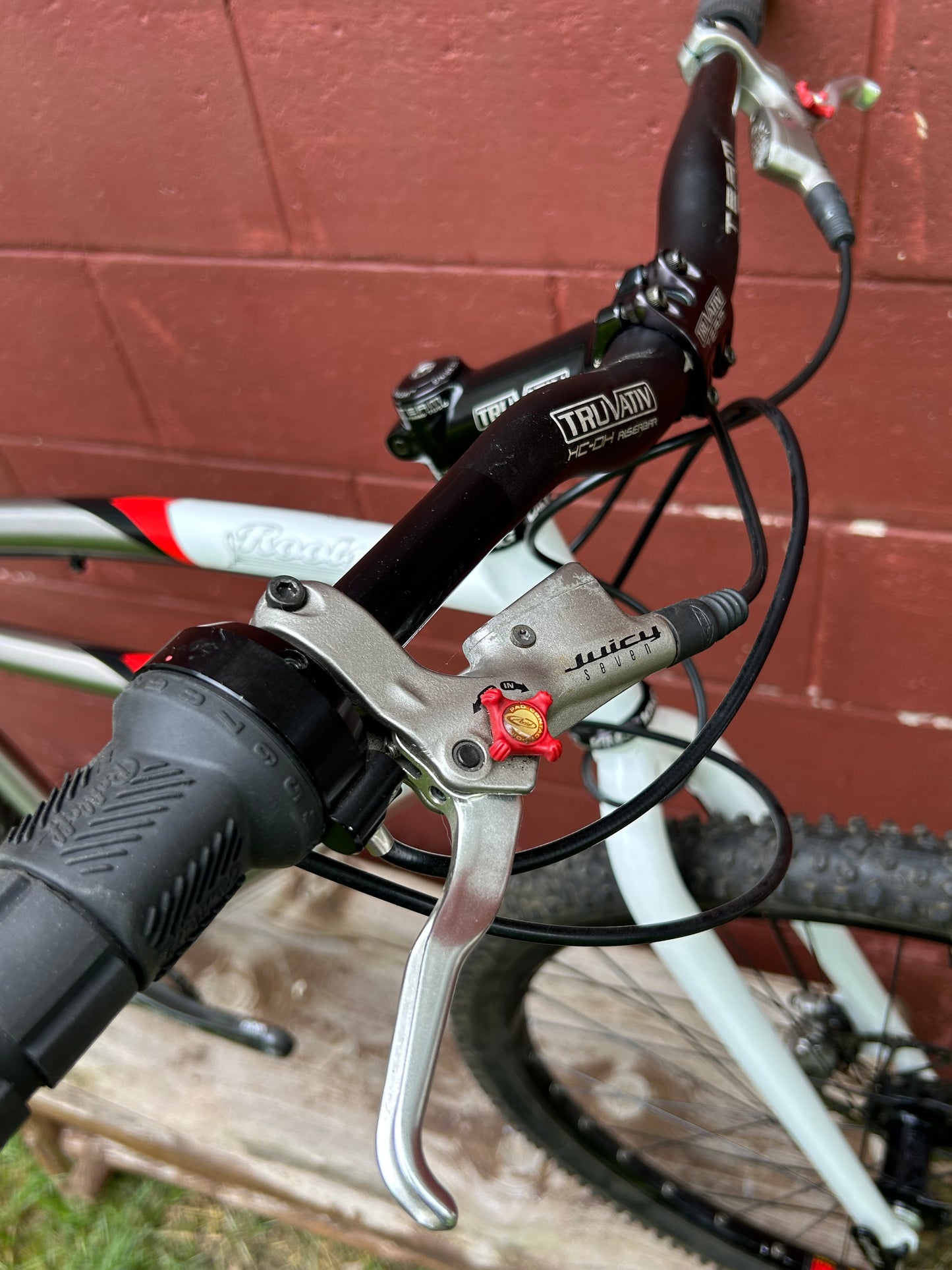 2005 18.5" Merlin Roots Klunker Mountain Bike