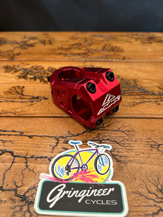 Azonic Barretta Red Anodized 45mm 31.8mm 1 1/8 Threadless Stem