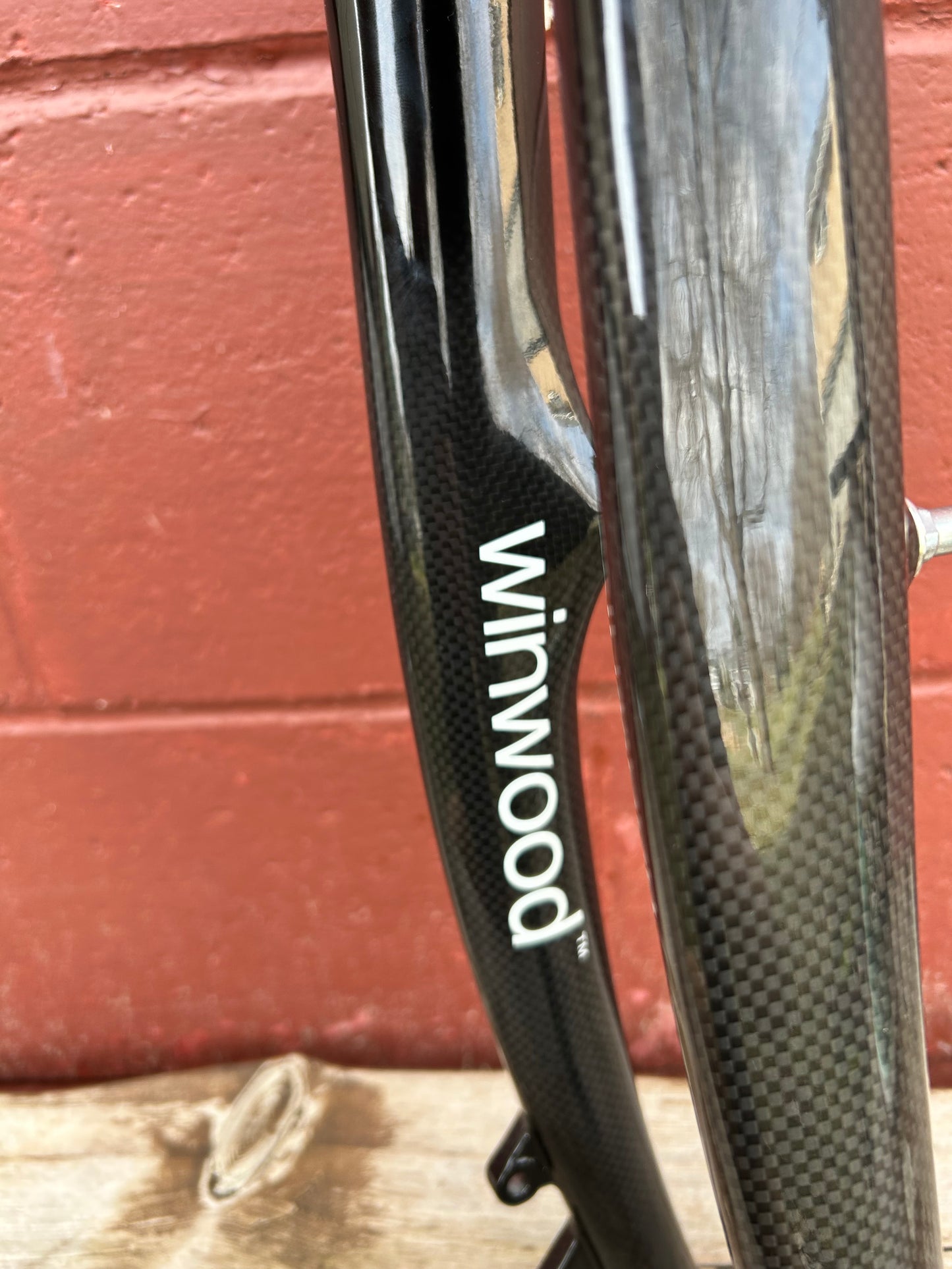 Winwood Carbon 700c Disc or Cantilever Brake 1 1/8 Inch Threadless Carbon Fork