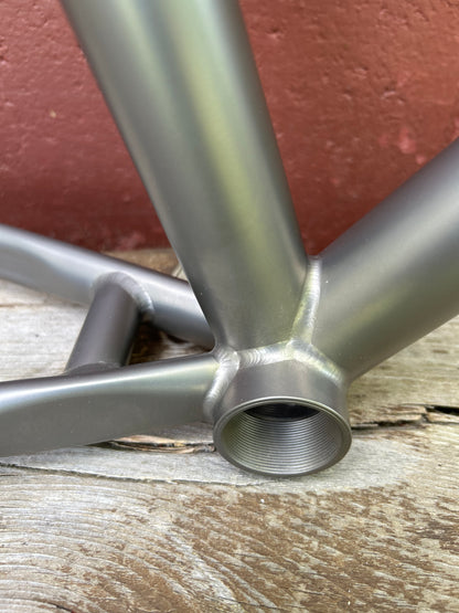 18" Warp 9 Titanium 26" Frame