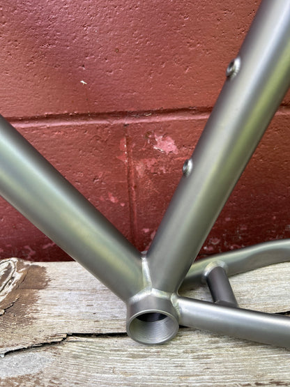 18" Warp 9 Titanium 26" Frame
