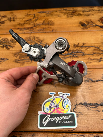 Shimano XTR RD-M951 Short Cage Rapid Rise Rear Derailleur With Red Ano Pulleys