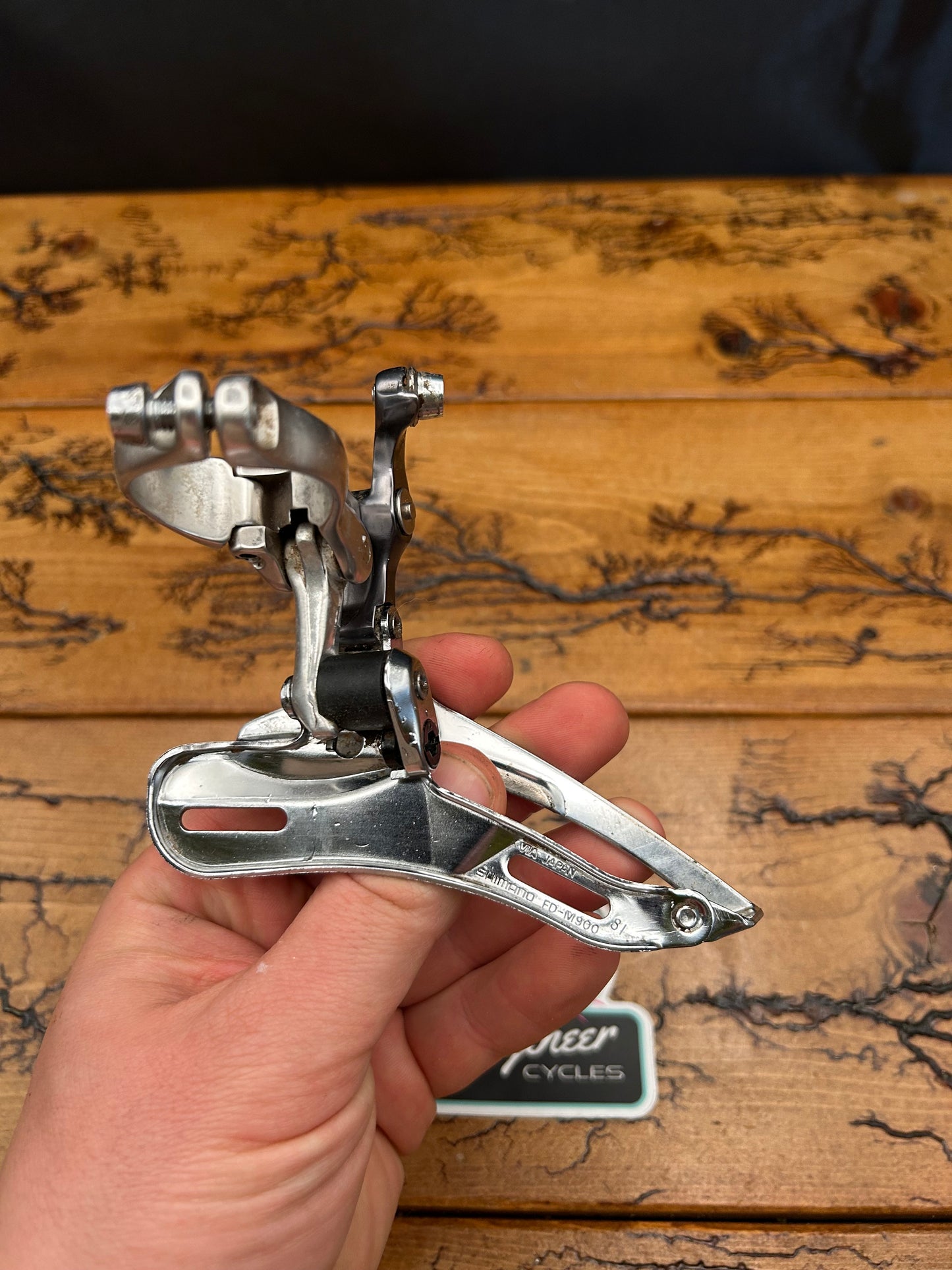 Shimano XTR FD-M900 31.8mm Bottom Pull Front Derailleur
