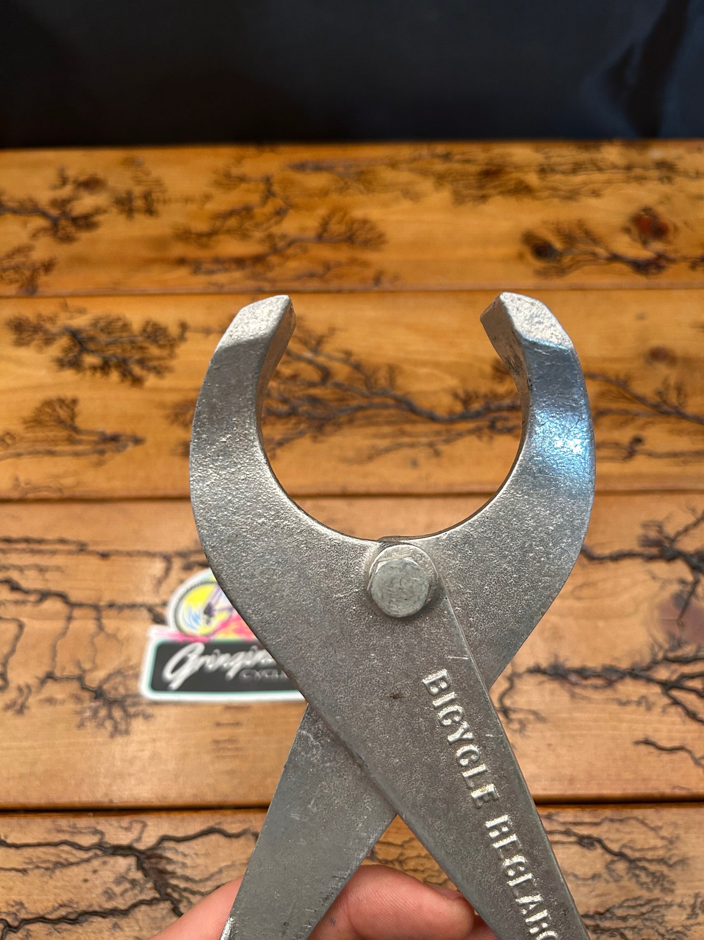 Bicycle Research Tire Seater Pliers