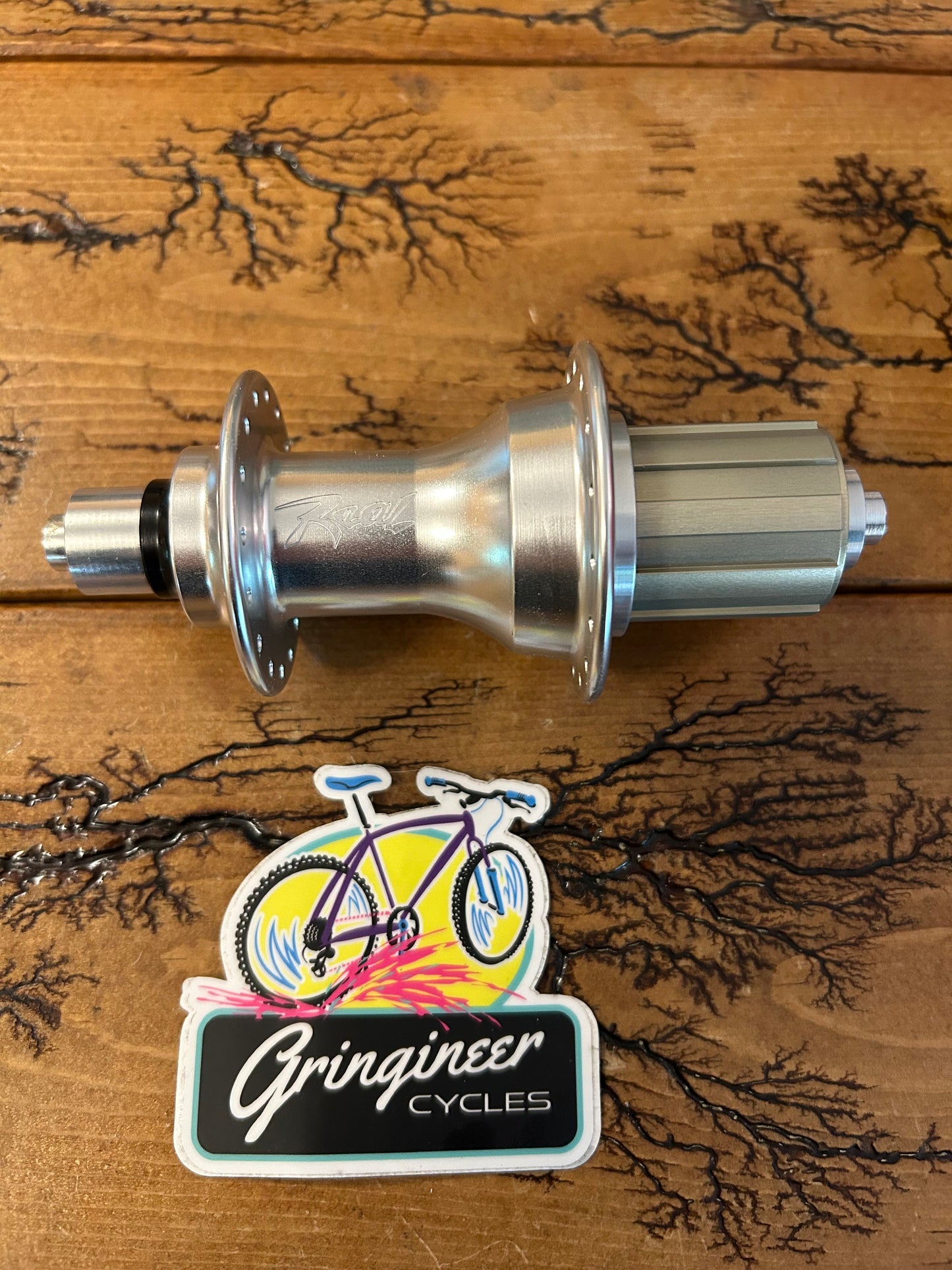 Real Design Silver 32 Hole QR 135mm Rim Brake Rear Hub NOS