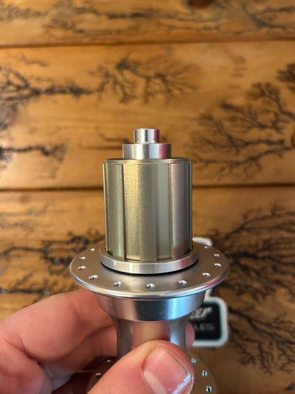 Real Design Silver 32 Hole QR 135mm Rim Brake Rear Hub NOS