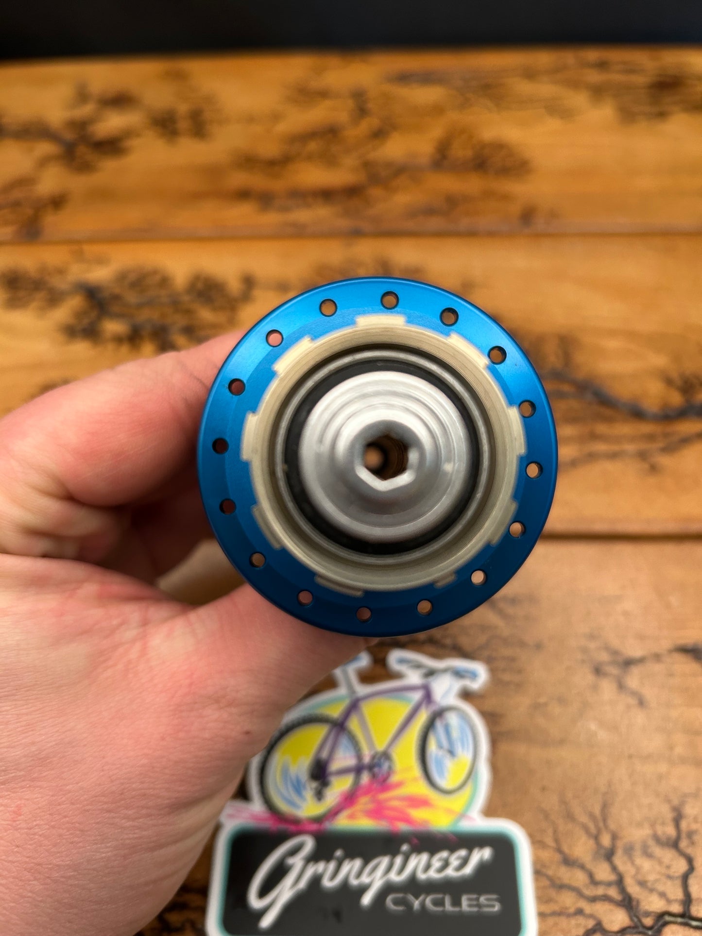Real Design Blue 32 Hole QR 135mm Rim Brake Rear Hub NOS