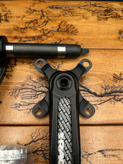 Raceface Evolve Triple 104/64 BCD 175mm Crankset With Bottom Bracket NOS