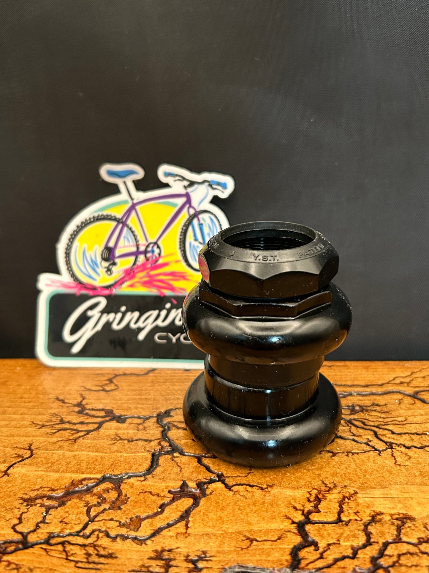 YST 1 1/8 Inch Black Threaded Headset NOS