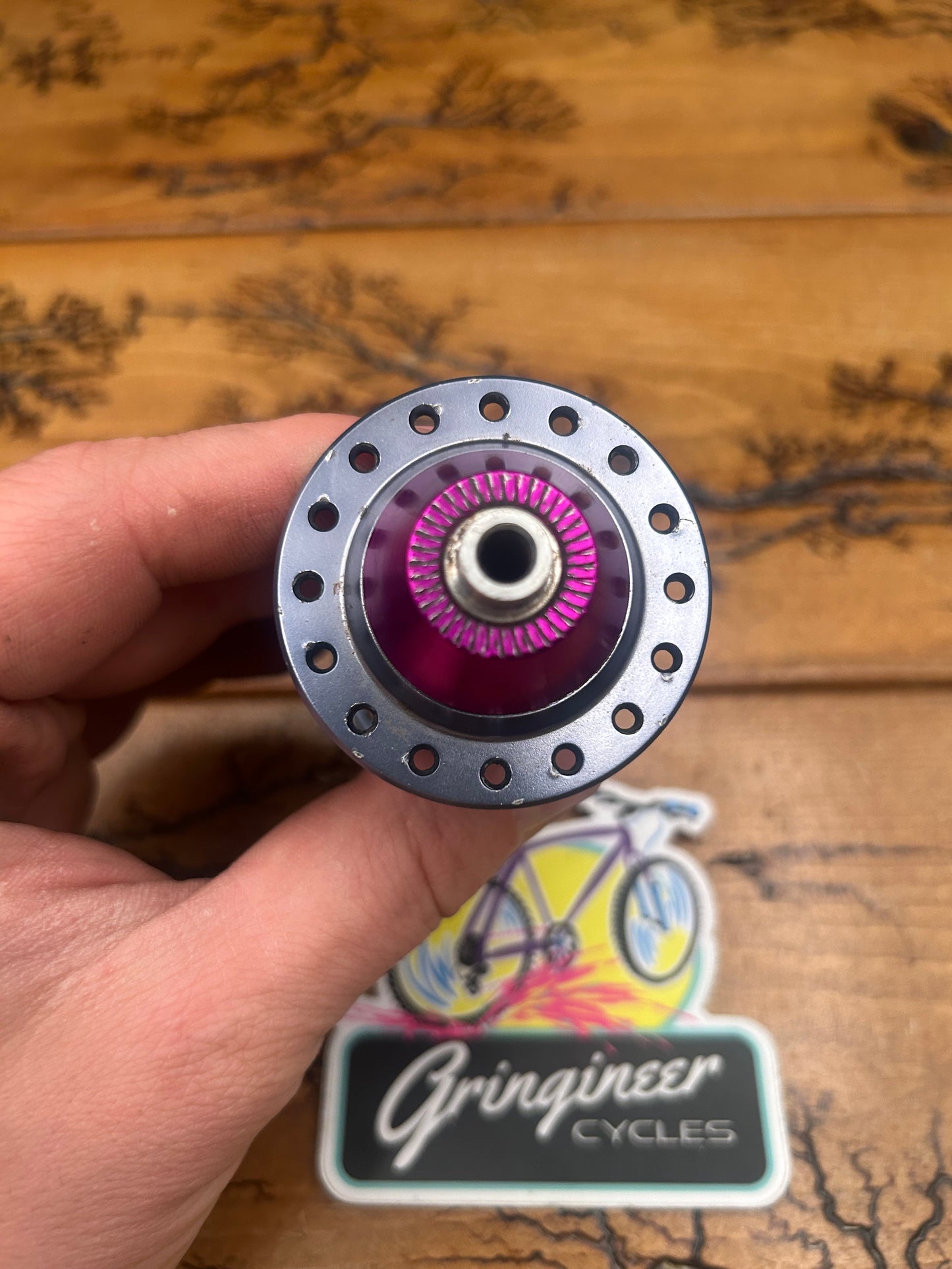 Ringle Super Bubba 32 Hole Gray With Purple End Caps Front Hub