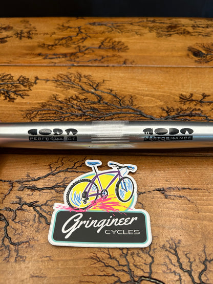 Coda 585mm 25.4mm Silver Aluminum Handlebar