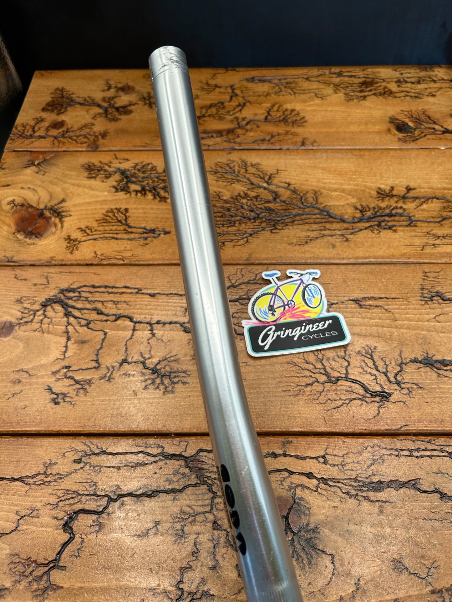 Coda 585mm 25.4mm Silver Aluminum Handlebar