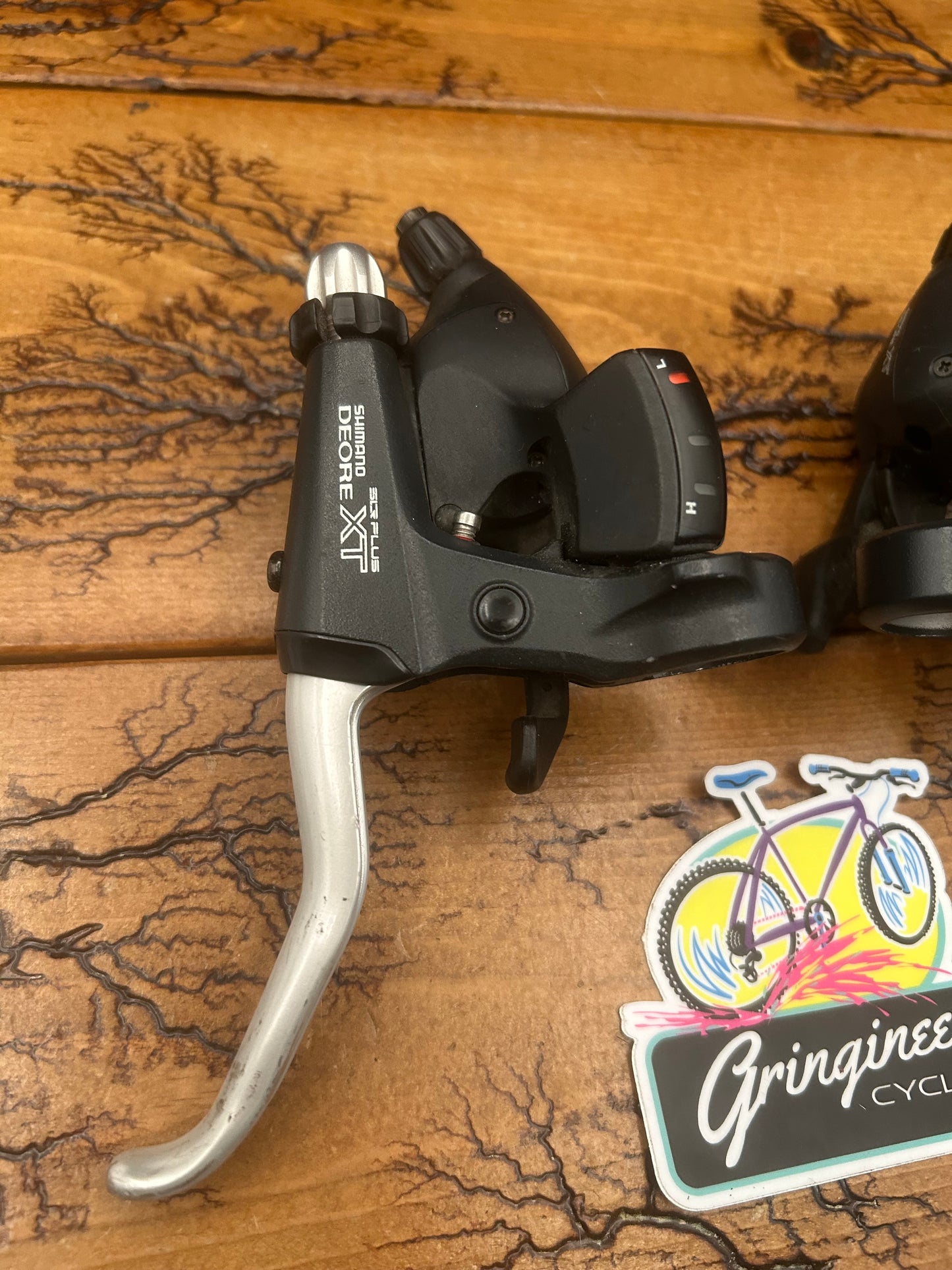 Shimano Deore XT ST-M738 3x8 Shifter Brake Lever Set