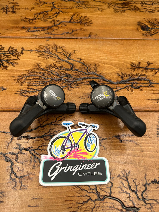 Shimano Deore XT SL-M732 7 Speed Thumb Shifters