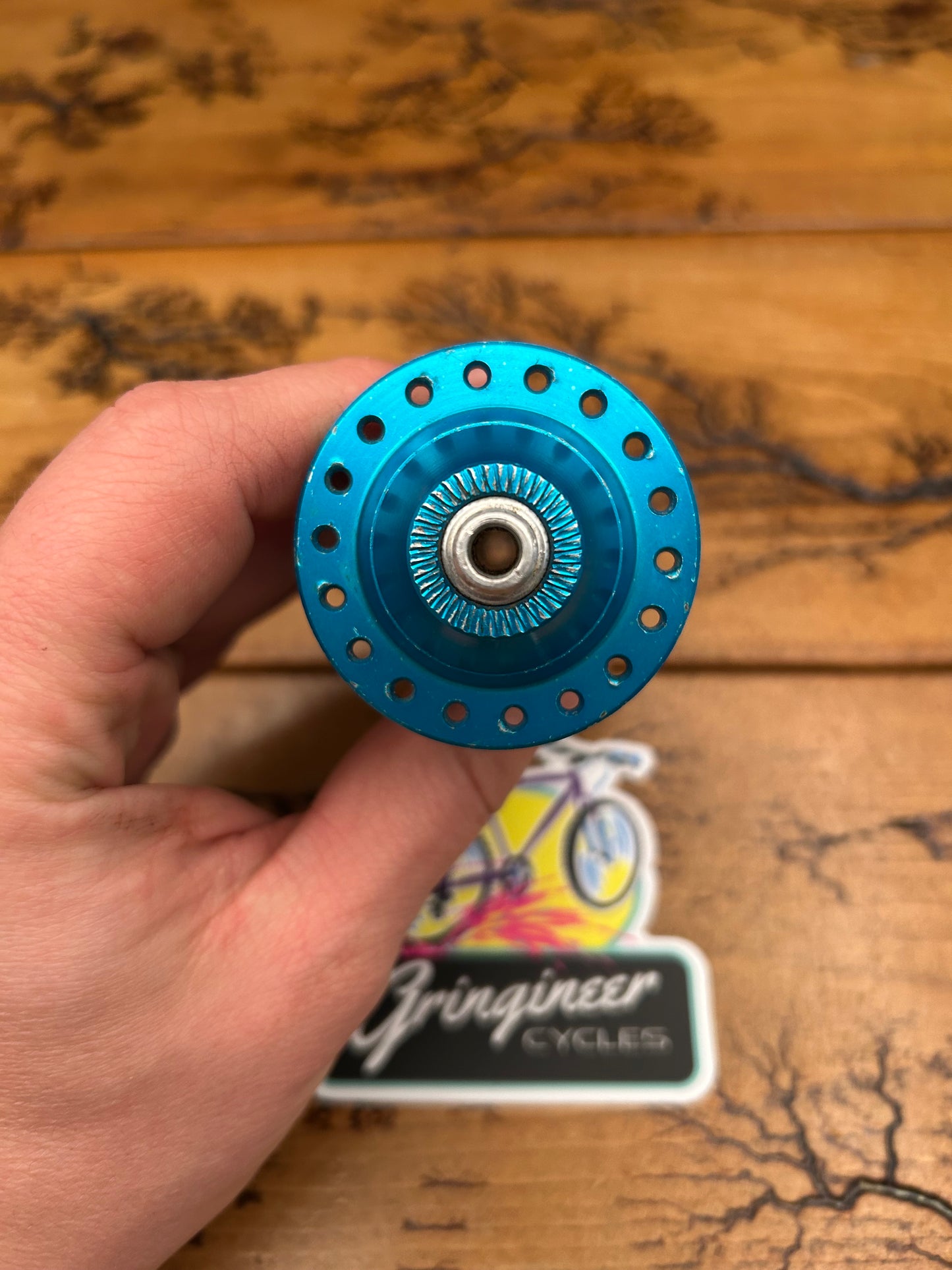 Ringle Super Bubba Turquoise 36 Hole Front Hub