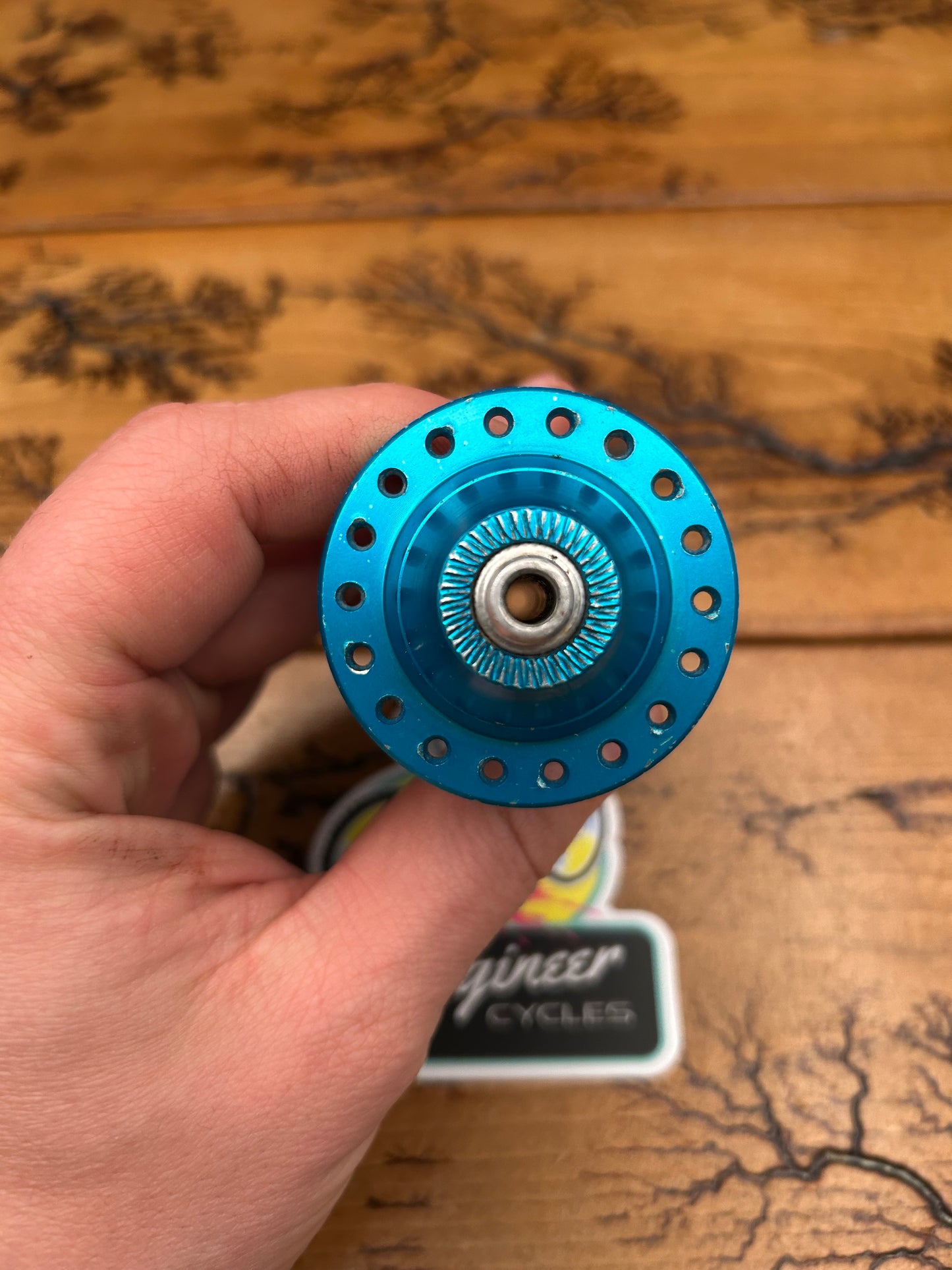 Ringle Super Bubba Turquoise 36 Hole Front Hub