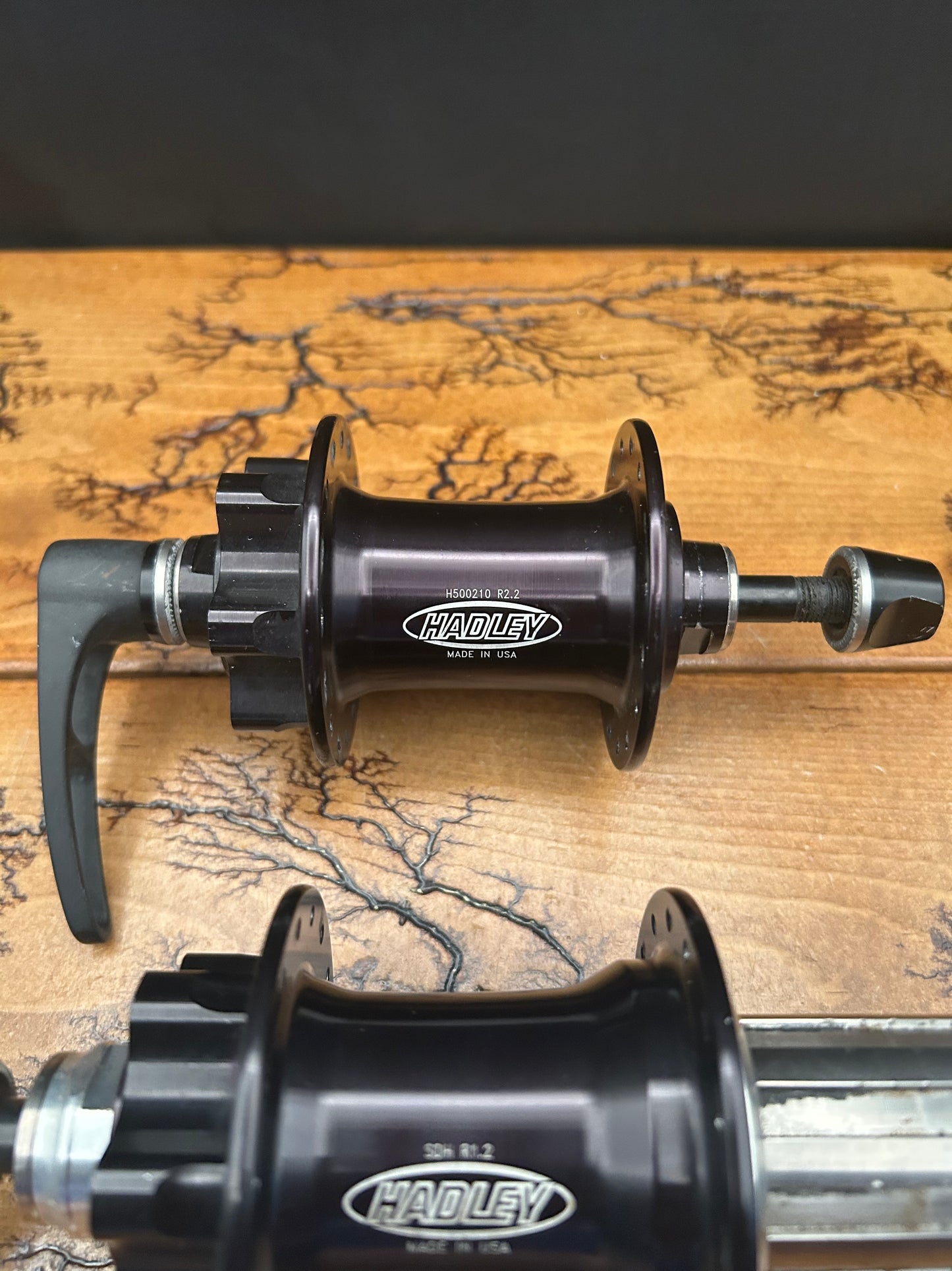 Hadley 100/135 32 Hole Thru Axle Disc Brake Hub Set