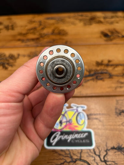 TNT Titanium 32 Hole Front Hub