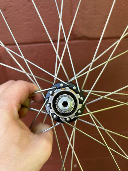 Campagnolo Record 700c 32 Spoke QR Rim Brake Wheelset