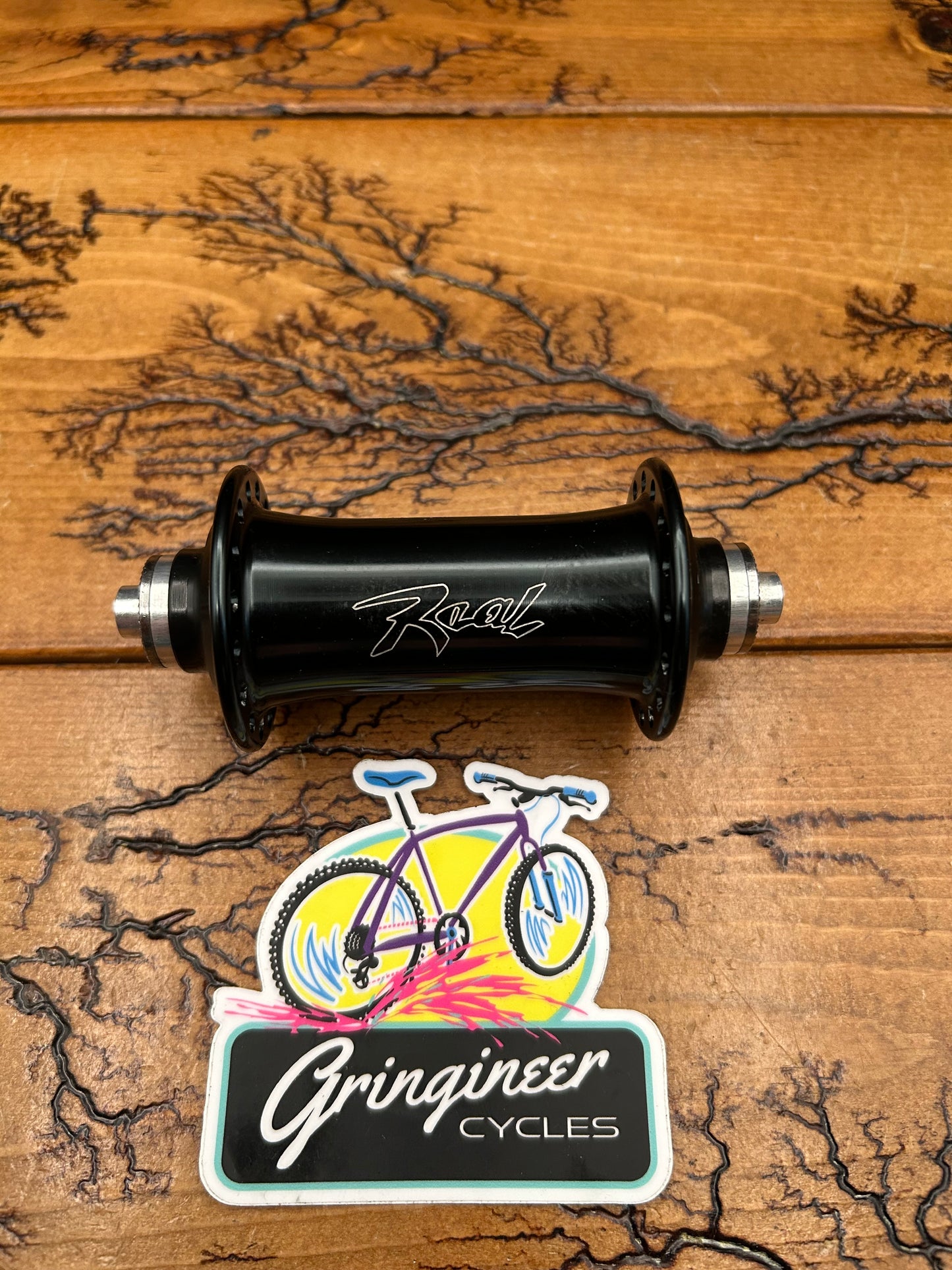Real Design Black 32 Hole Front Hub