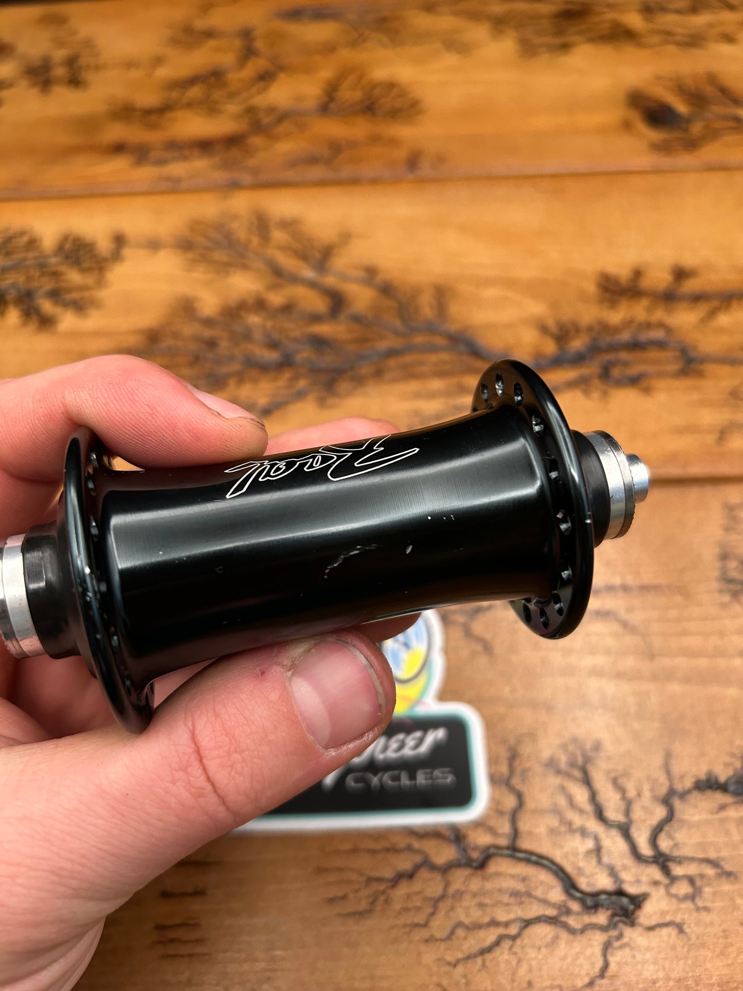 Real Design Black 32 Hole Front Hub