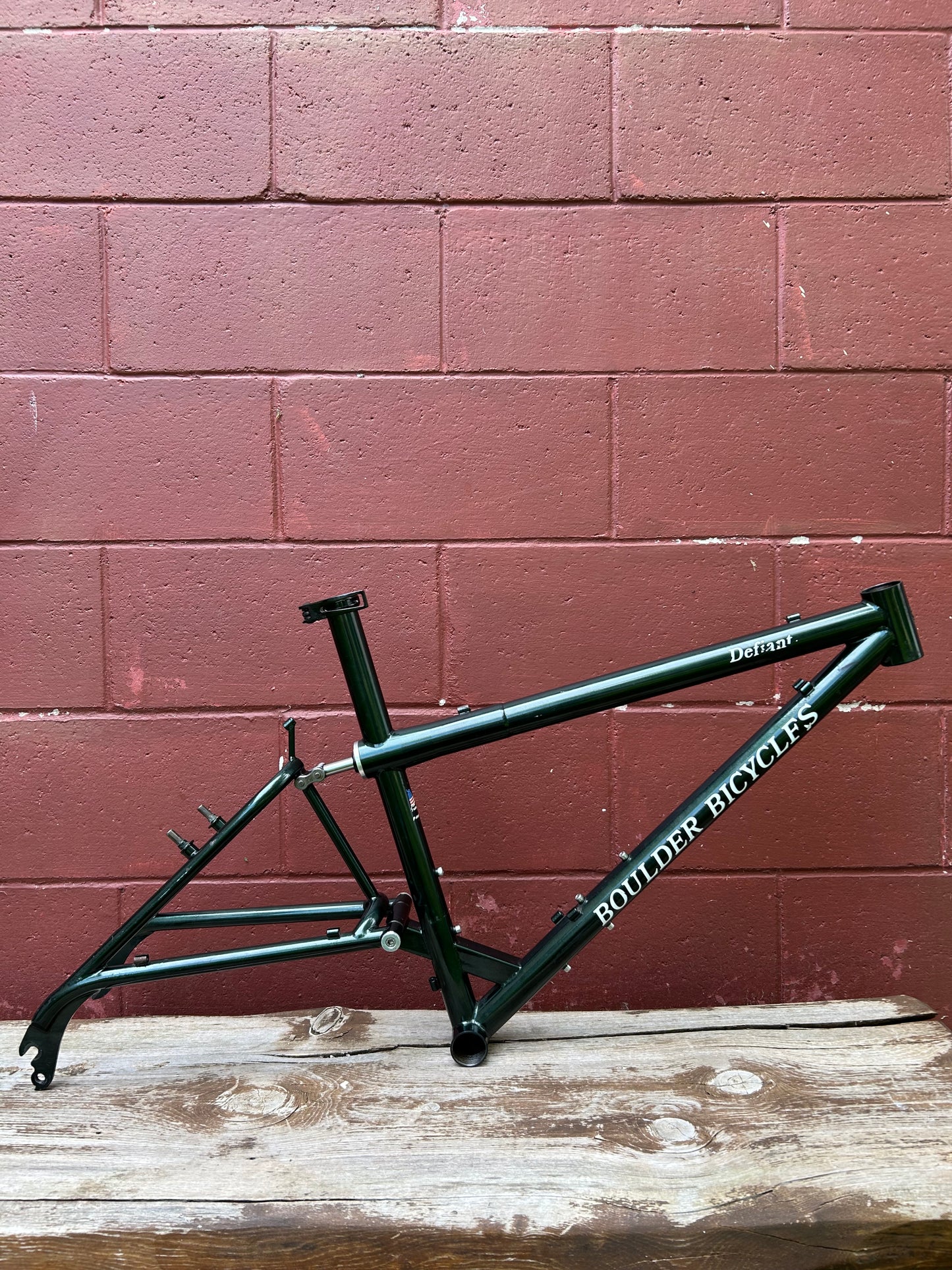 18.5" Boulder Bicycles Defiant Frame