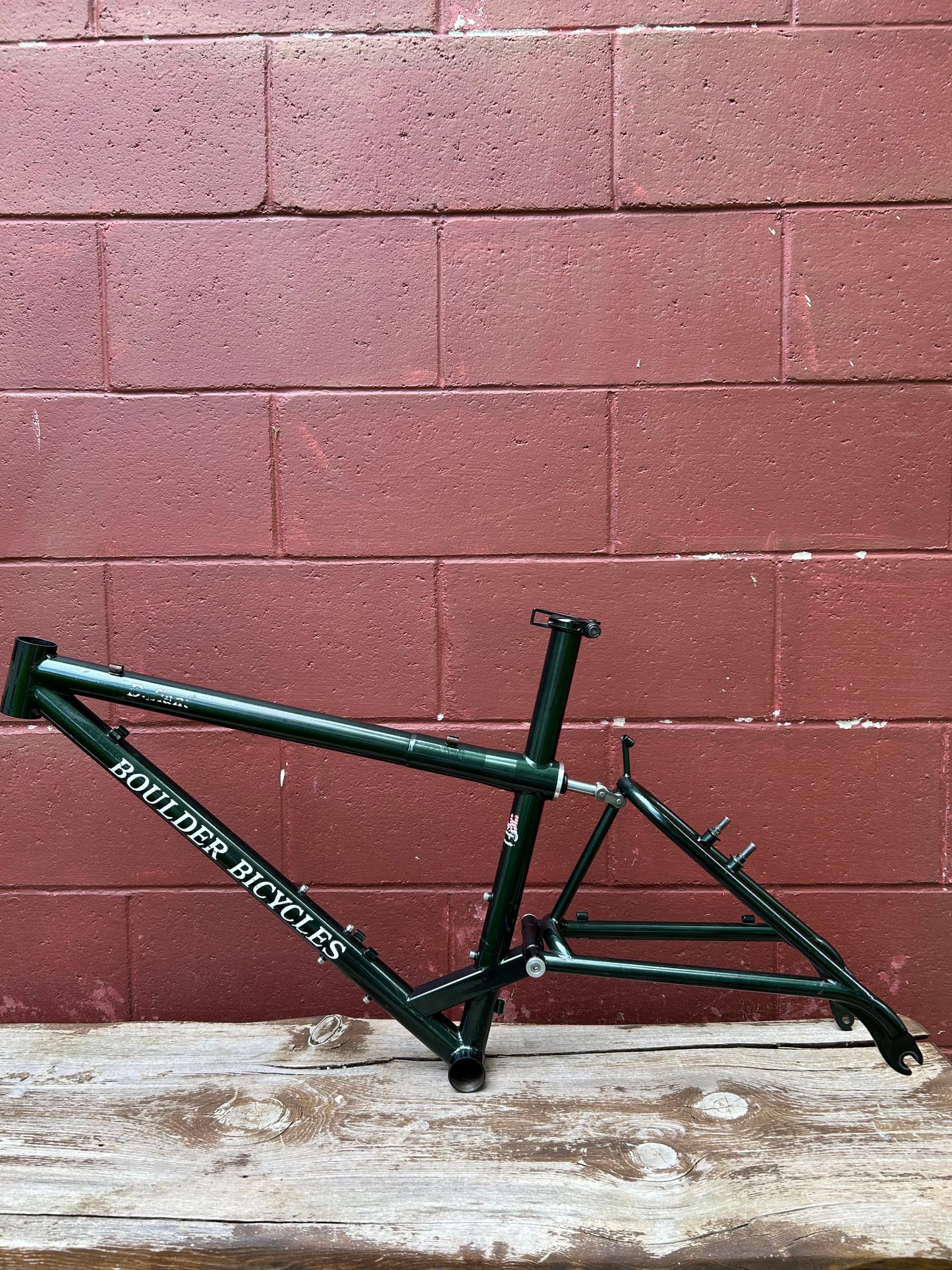 18.5" Boulder Bicycles Defiant Frame