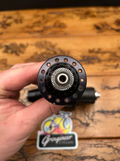 Sun Ringle 439 Black 28/32 Hole 100/135mm  Hub Set
