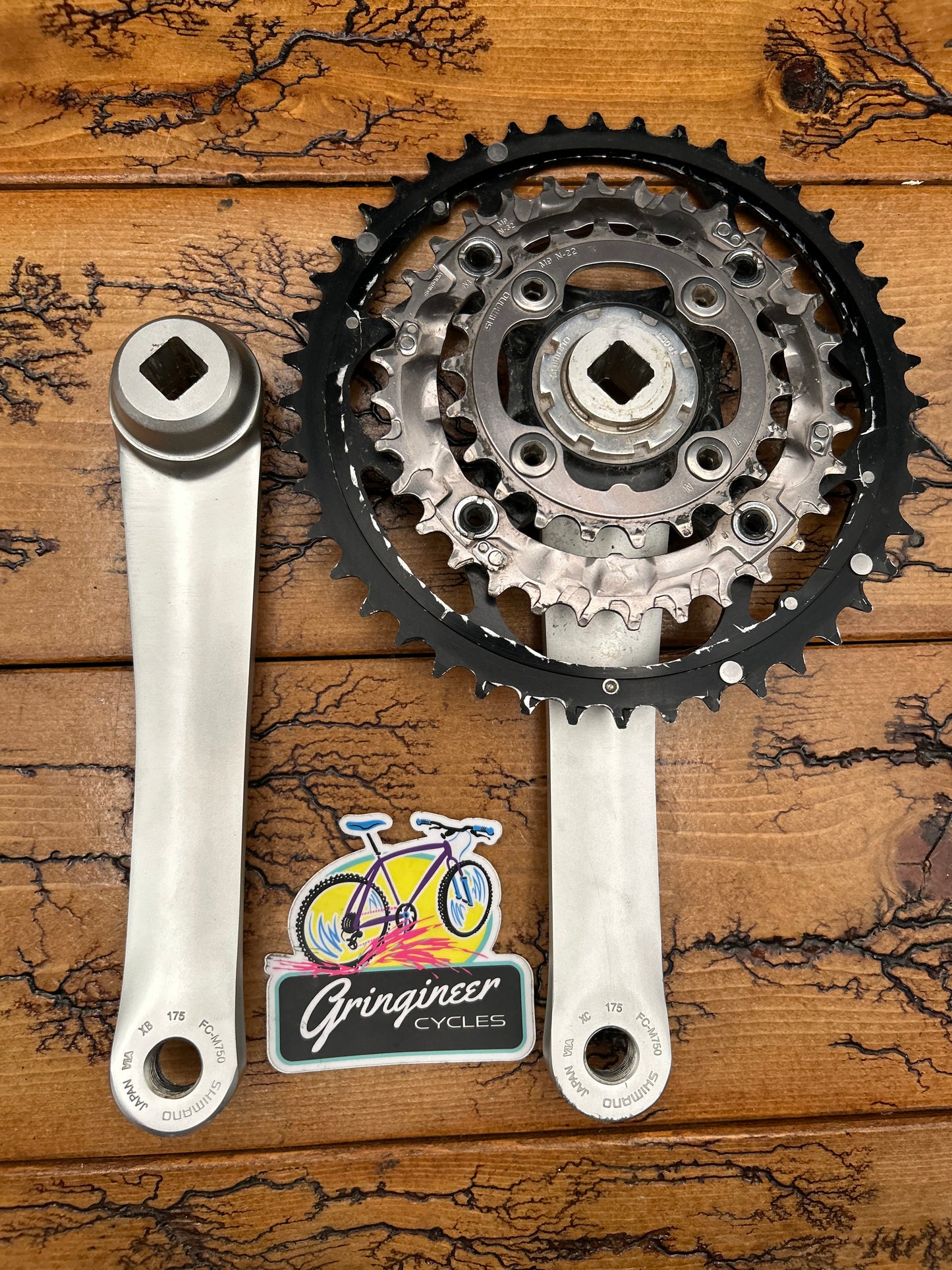 Shimano Deore XT FC-M750 44/32/22 175mm Square Taper Crankset