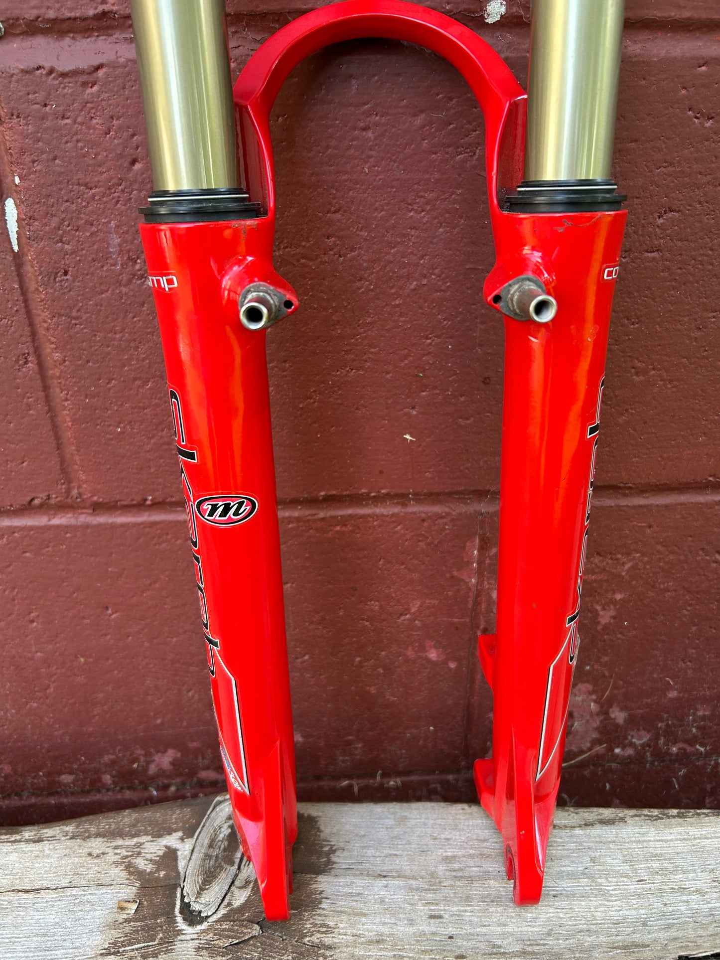Manitou Skareb Comp 26" Rim or Disc Brake 1 1/8 Threadless Suspension Fork