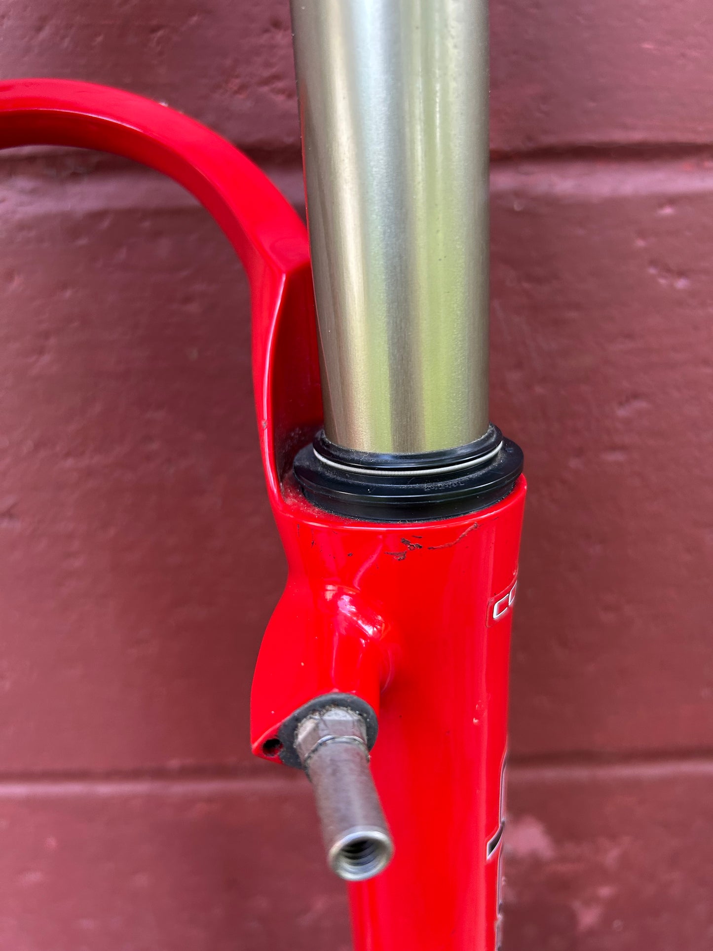 Manitou Skareb Comp 26" Rim or Disc Brake 1 1/8 Threadless Suspension Fork