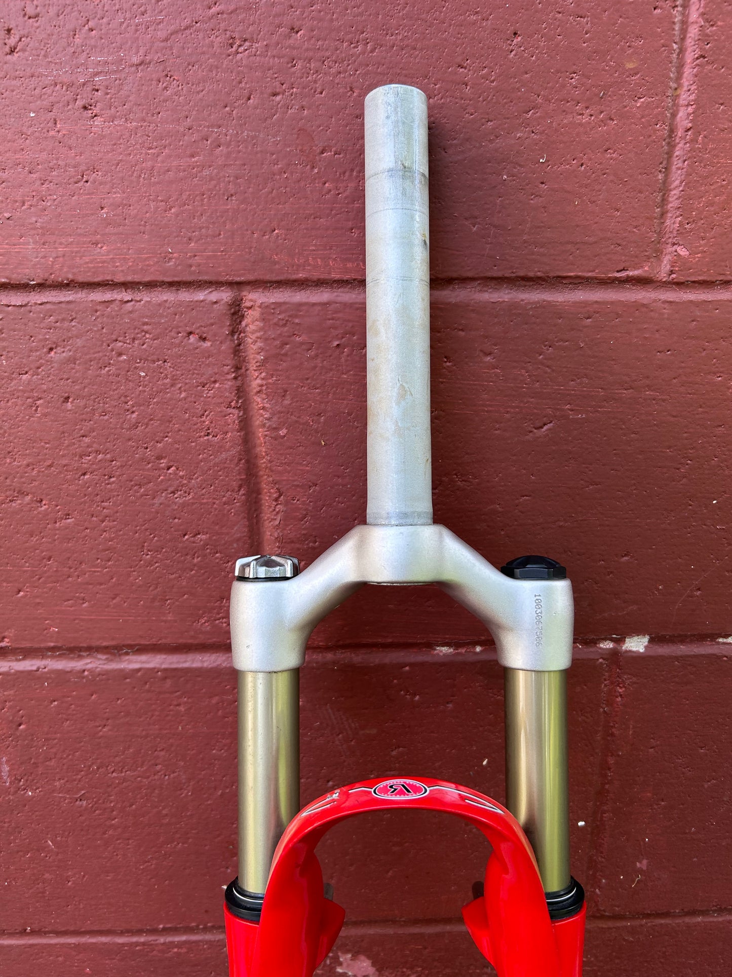 Manitou Skareb Comp 26" Rim or Disc Brake 1 1/8 Threadless Suspension Fork