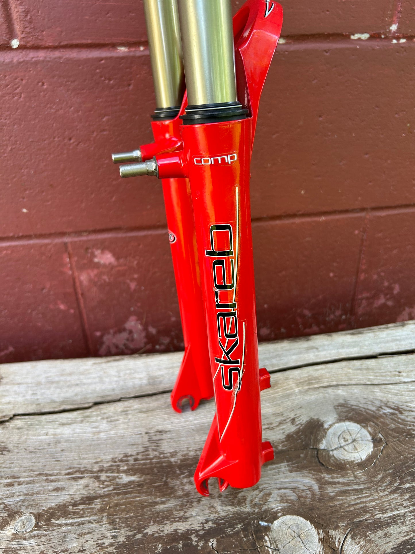 Manitou Skareb Comp 26" Rim or Disc Brake 1 1/8 Threadless Suspension Fork