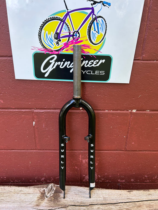 Surly 26" 1 1/8 Inch Threadless Black Rigid Fork
