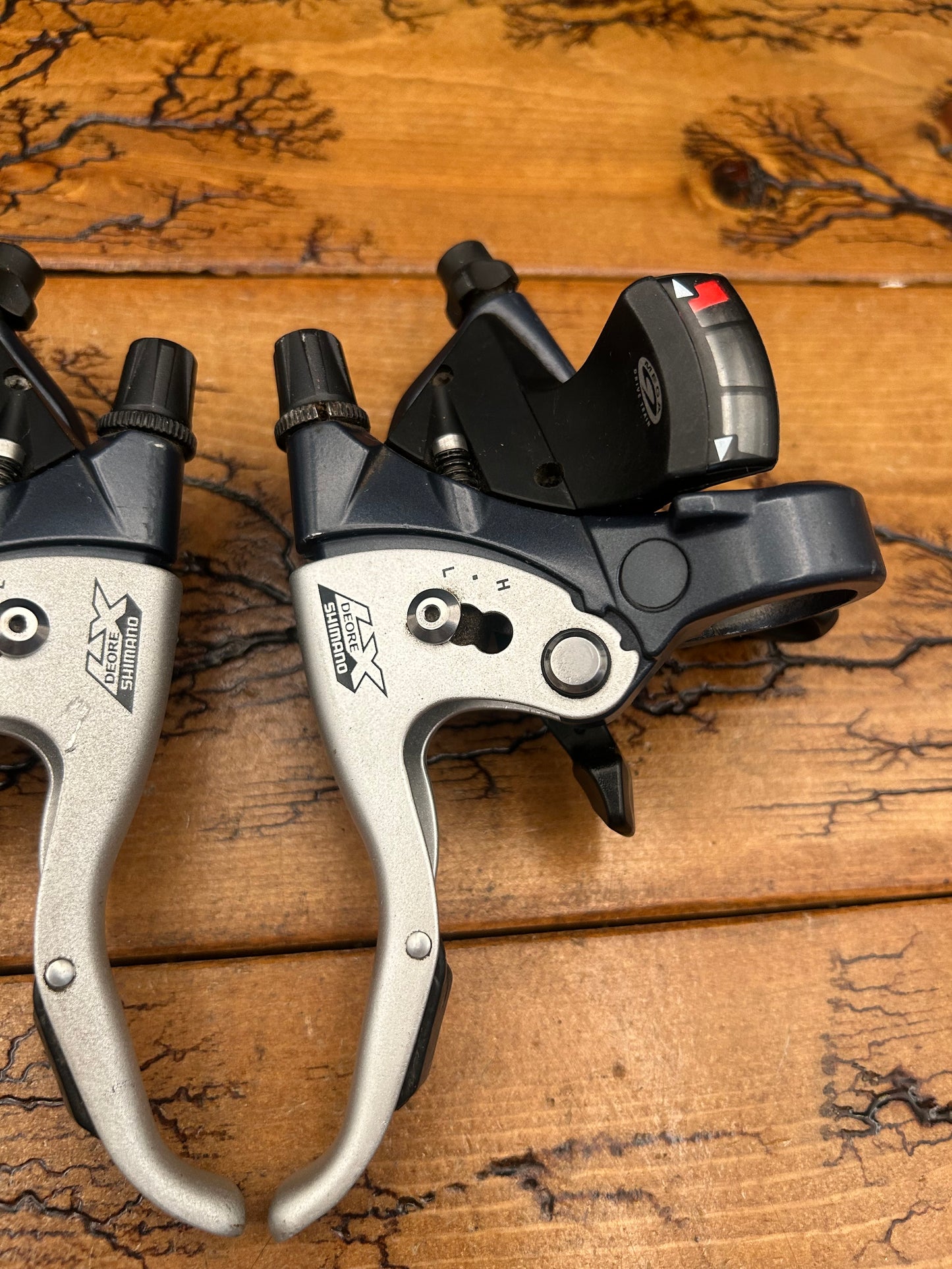 Shimano Deore LX ST-M570 3x9 Shifter Brake Lever Combo
